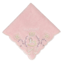 画像をギャラリービューアに読み込む, 【NEW】タオルハンカチ 木馬＆ラッキーチャーム #092a　ピンク
