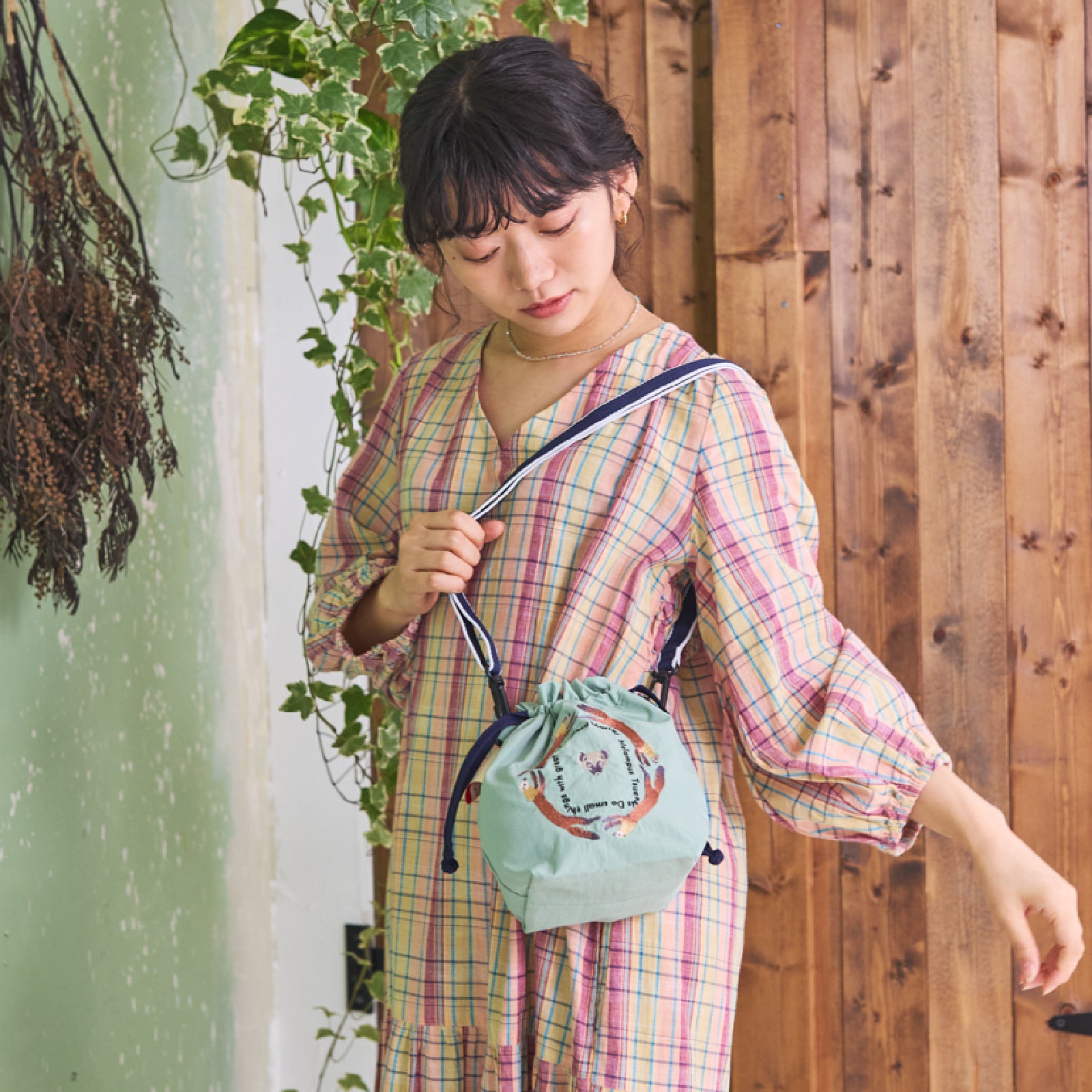 巾着バッグ　ツシマテン