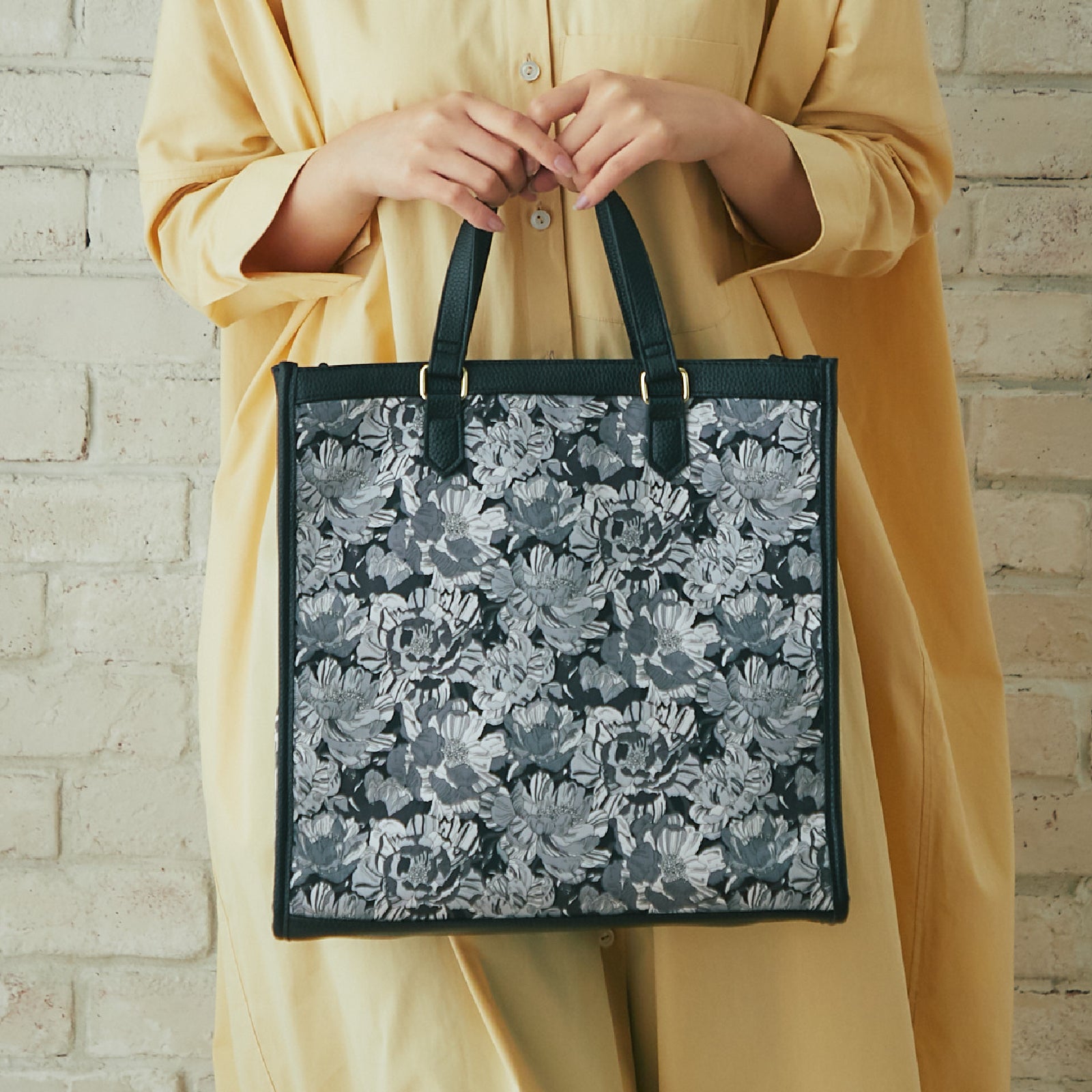 スクエアトートバッグ #187a Blackburn ブラック – INTERMODE KAWABE