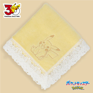 レースタオルハンカチ イエロー　おすわりピカチュウ（スマイル）