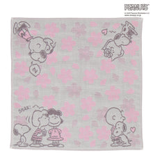 画像をギャラリービューアに読み込む, 【NEW】3重ガーゼハンカチ 桜 スヌーピー＆フレンズ　アイボリー
