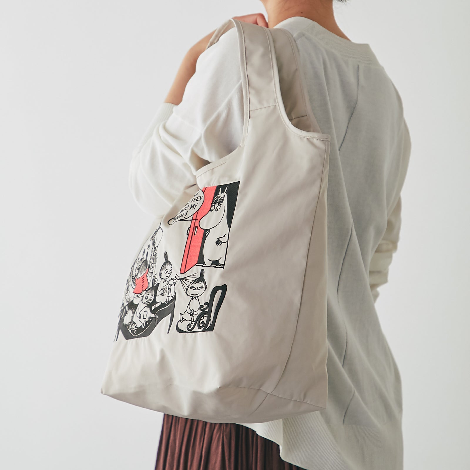 刺繍バッグ リトルミイときょうだい スノークのおじょうさん　ベージュ