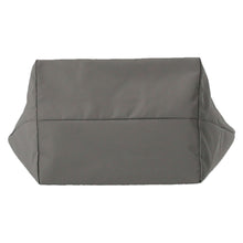 画像をギャラリービューアに読み込む, 【NEW】刺繍バッグ 壁に絵を描くムーミンママ　グレー
