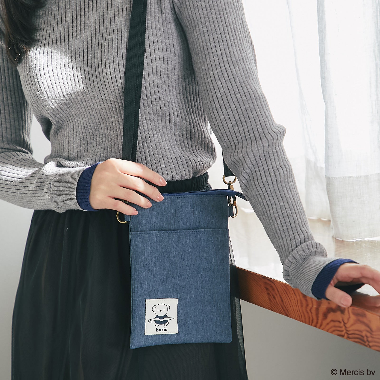 NEW】縦型ショルダーポーチ ボリス ネイビーブルー – INTERMODE KAWABE