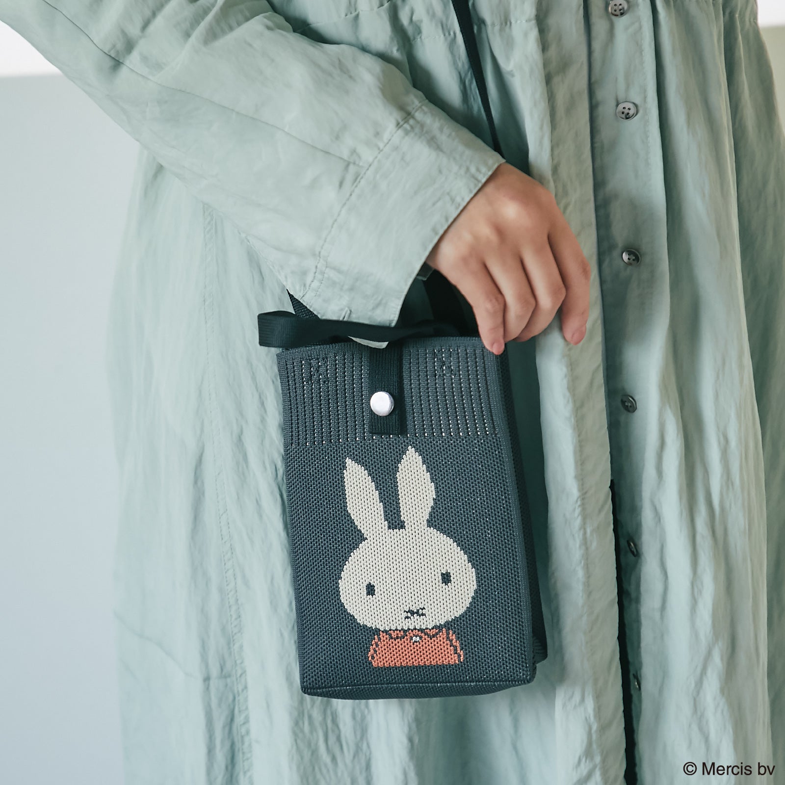 NEW】ニットショルダーバッグ ミッフィー グレー – INTERMODE KAWABE