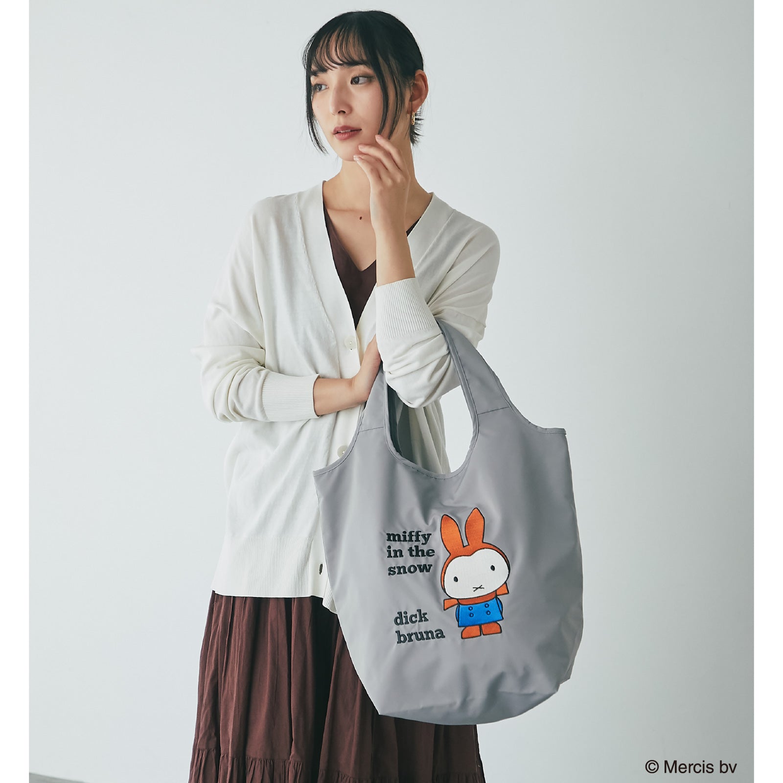 刺繡バッグ ミッフィー冬帽子　グレー