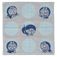 画像をギャラリービューアに読み込む, 【NEW】３重ガーゼハンカチ ひょっこりドラえもん ラージドット　スカイブルー
