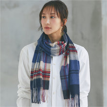 画像をギャラリービューアに読み込む, 【NEW】カシミヤ100％チェックマフラー　チェックネイビー
