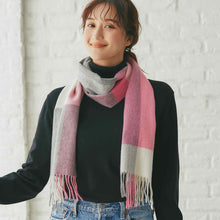 画像をギャラリービューアに読み込む, 洗えるカシミヤ チェックマフラー　ピンク
