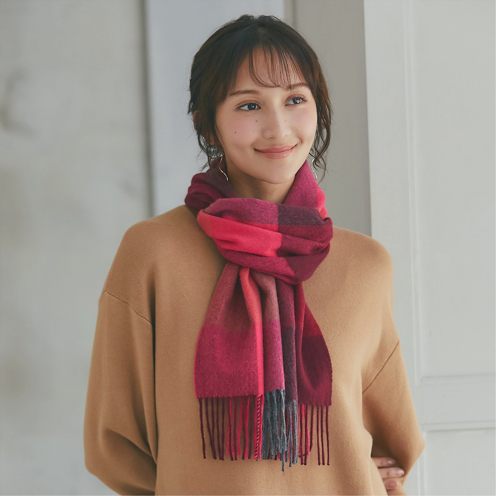 NEW】洗えるカシミヤ ブロックチェックマフラー レッド – INTERMODE KAWABE