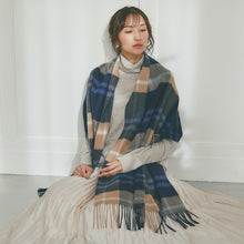 画像をギャラリービューアに読み込む, 【NEW】カシミヤ大判ストール チェック柄　ネイビーブラウン
