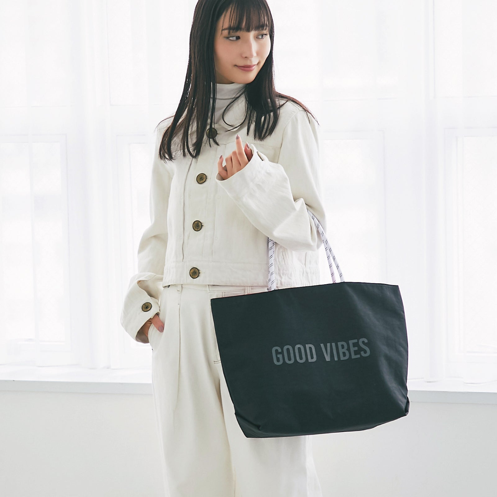 エアメッシュ リバーシブルトート Ｍ #912a 　ブラック