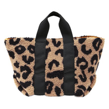 画像をギャラリービューアに読み込む, 【NEW】シープボアトートM 　レオパード
