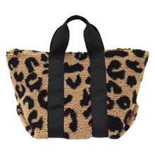 画像をギャラリービューアに読み込む, 【NEW】シープボアトートM 　レオパード

