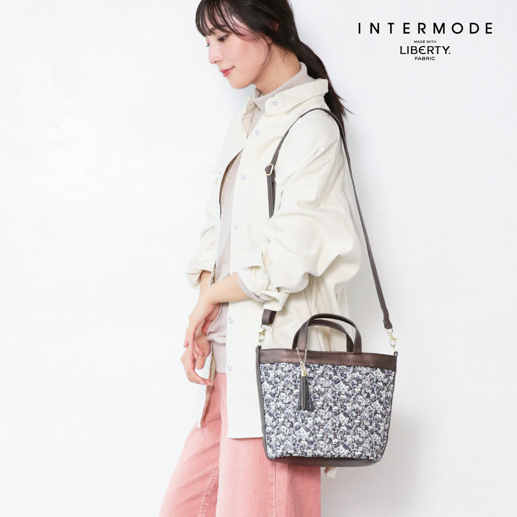 【NEW】リバティプリント 2WAY キルティングショルダーバッグ #187e Leila（レイラ）　グレー