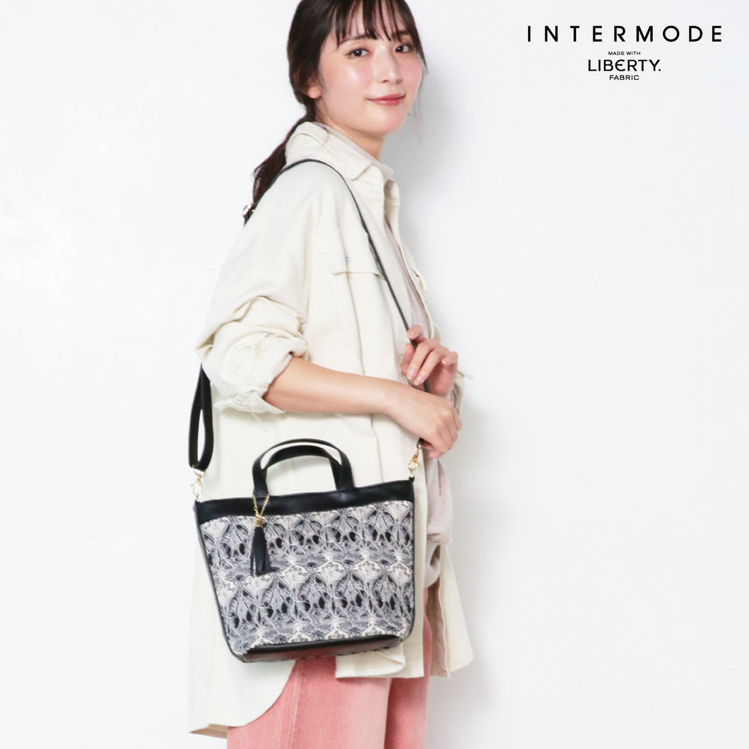 【NEW】リバティプリント 2WAY キルティングショルダーバッグ #187a Ianthe（アイアンシ）　ブラック