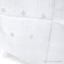 画像をギャラリービューアに読み込む, インド製 コットンシルク刺繍入りストール（刺繍：インド小紋）　　ホワイト
